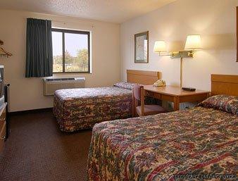 Super 8 By Wyndham Pulaski Quarto foto